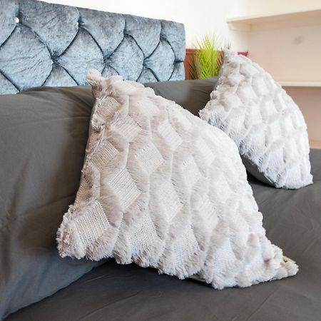 5C- Stylish Urban Retreat - Spacious 2 Bed Flat 런던 외부 사진