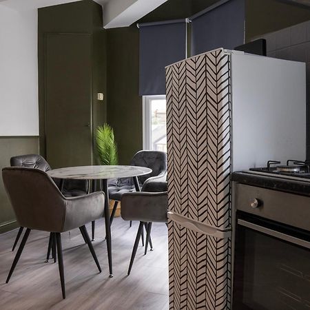 5C- Stylish Urban Retreat - Spacious 2 Bed Flat 런던 외부 사진