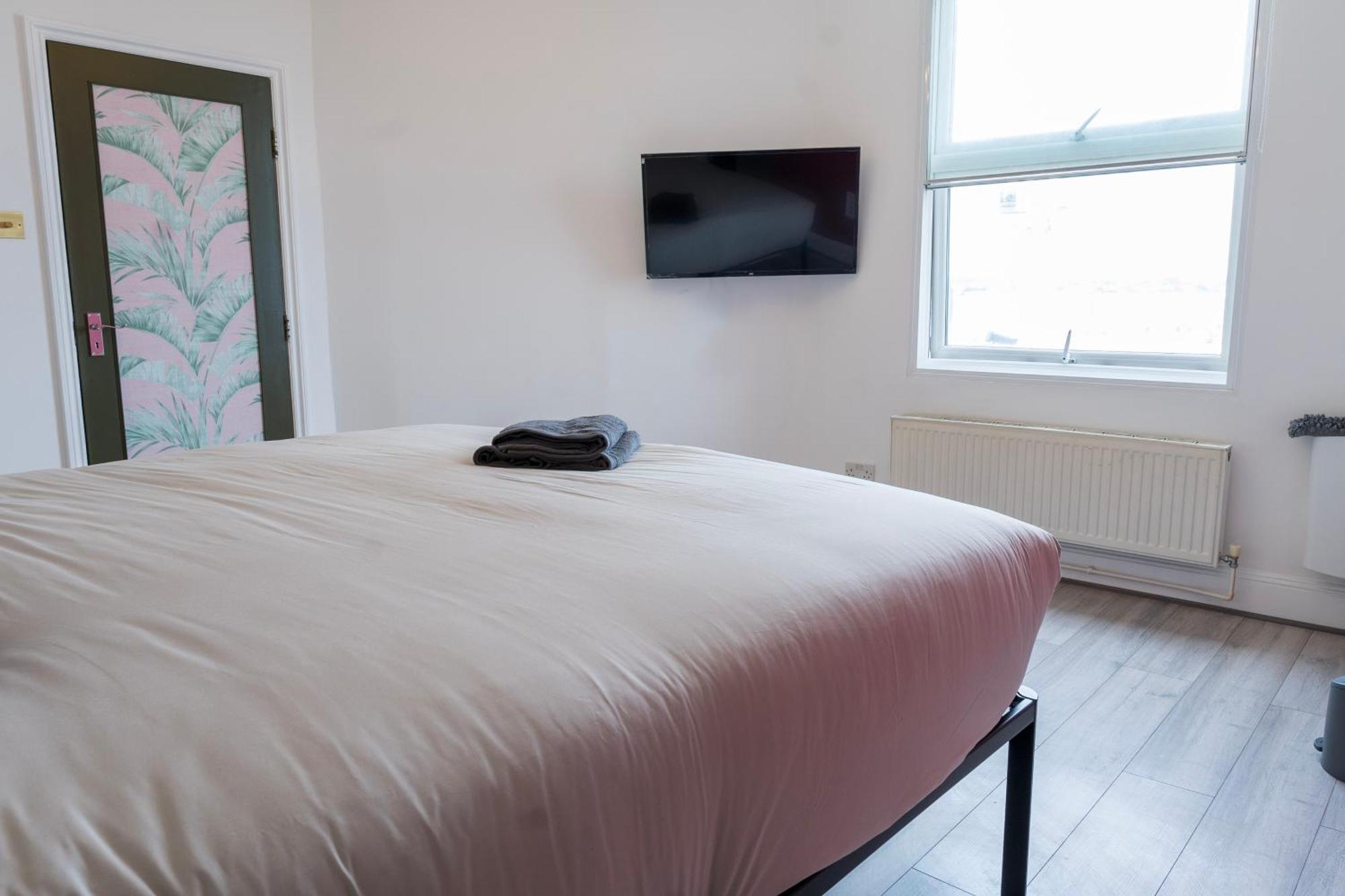 5C- Stylish Urban Retreat - Spacious 2 Bed Flat 런던 외부 사진
