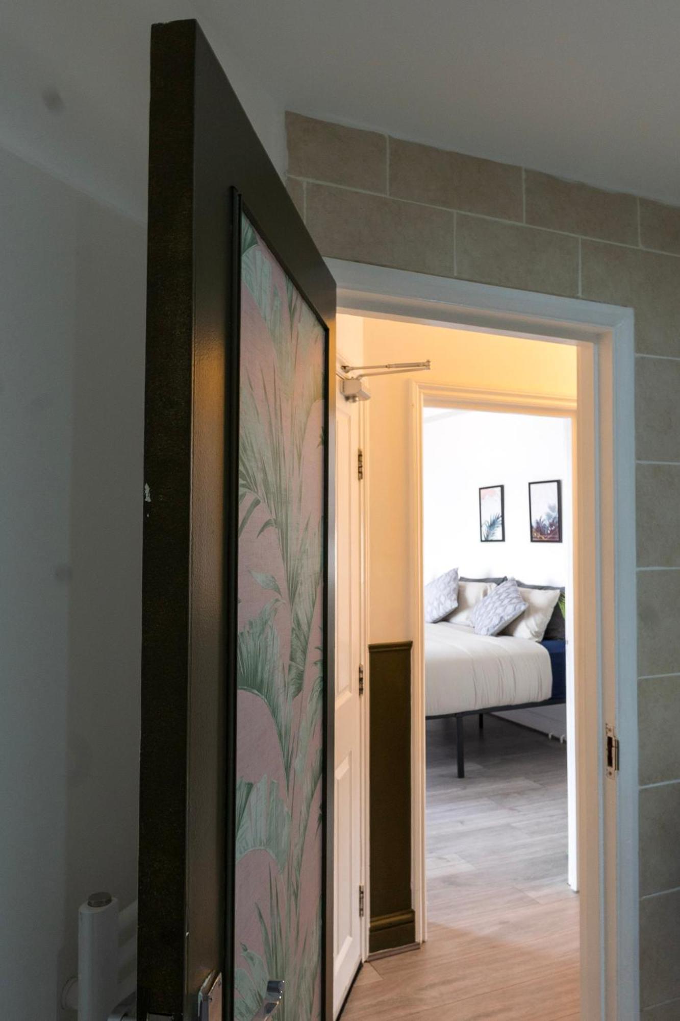 5C- Stylish Urban Retreat - Spacious 2 Bed Flat 런던 외부 사진