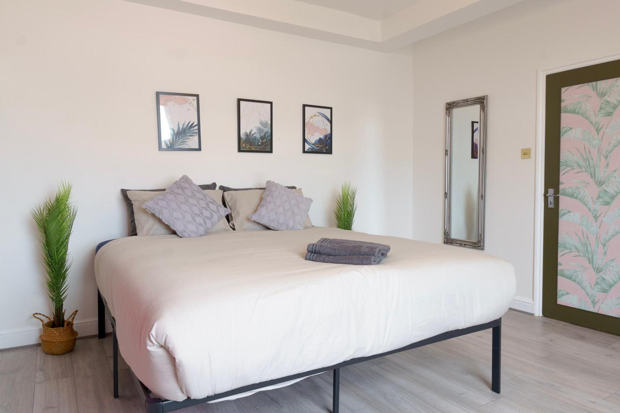 5C- Stylish Urban Retreat - Spacious 2 Bed Flat 런던 외부 사진