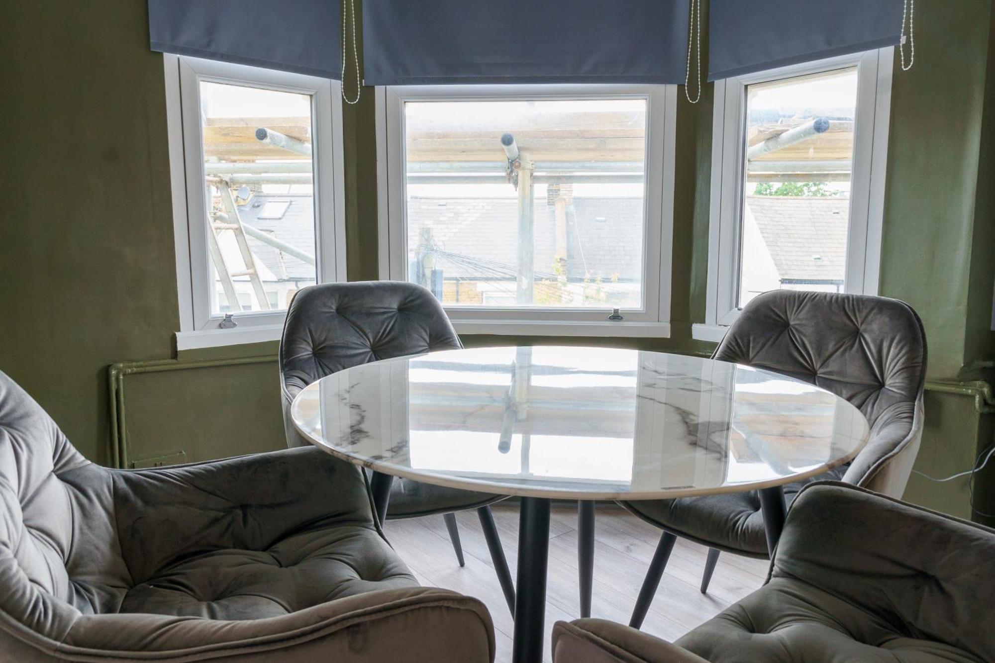 5C- Stylish Urban Retreat - Spacious 2 Bed Flat 런던 외부 사진