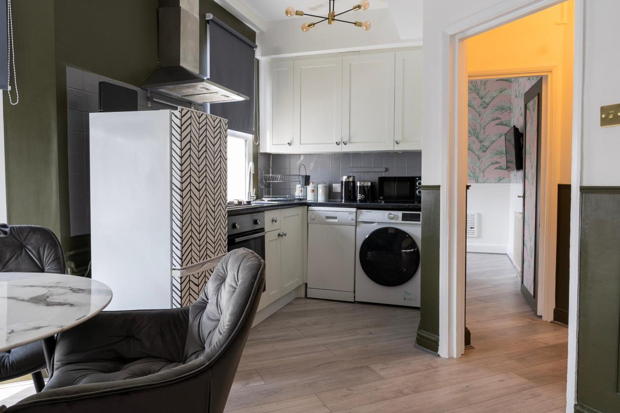 5C- Stylish Urban Retreat - Spacious 2 Bed Flat 런던 외부 사진
