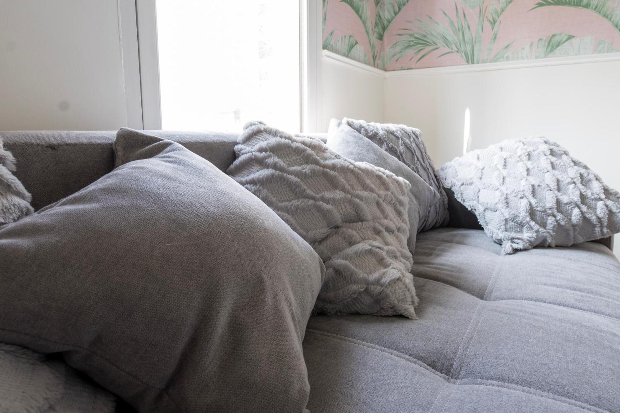 5C- Stylish Urban Retreat - Spacious 2 Bed Flat 런던 외부 사진
