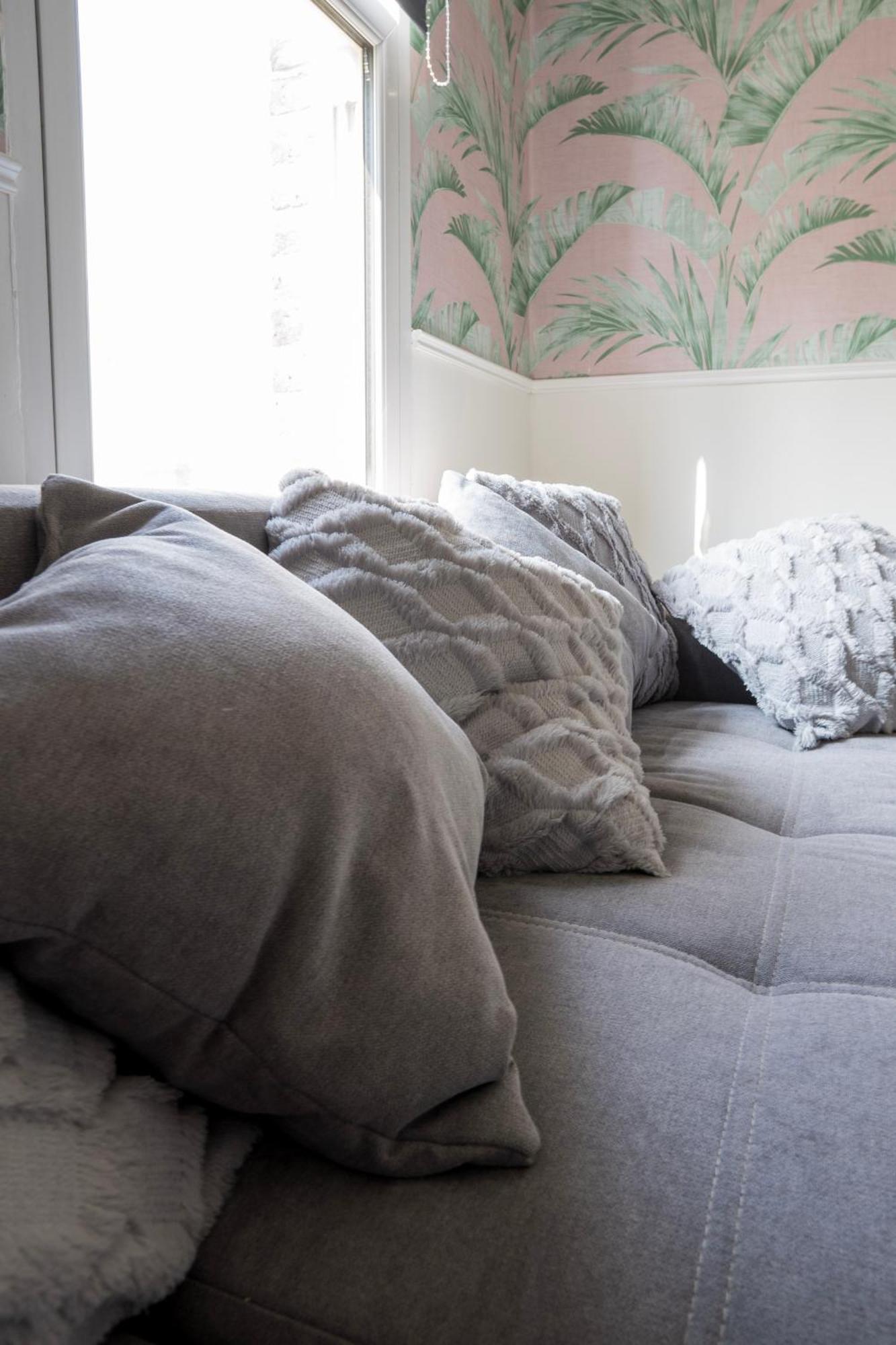 5C- Stylish Urban Retreat - Spacious 2 Bed Flat 런던 외부 사진