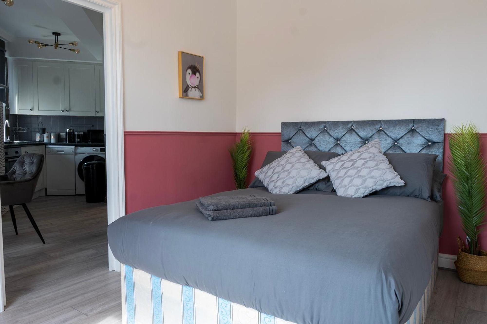 5C- Stylish Urban Retreat - Spacious 2 Bed Flat 런던 외부 사진
