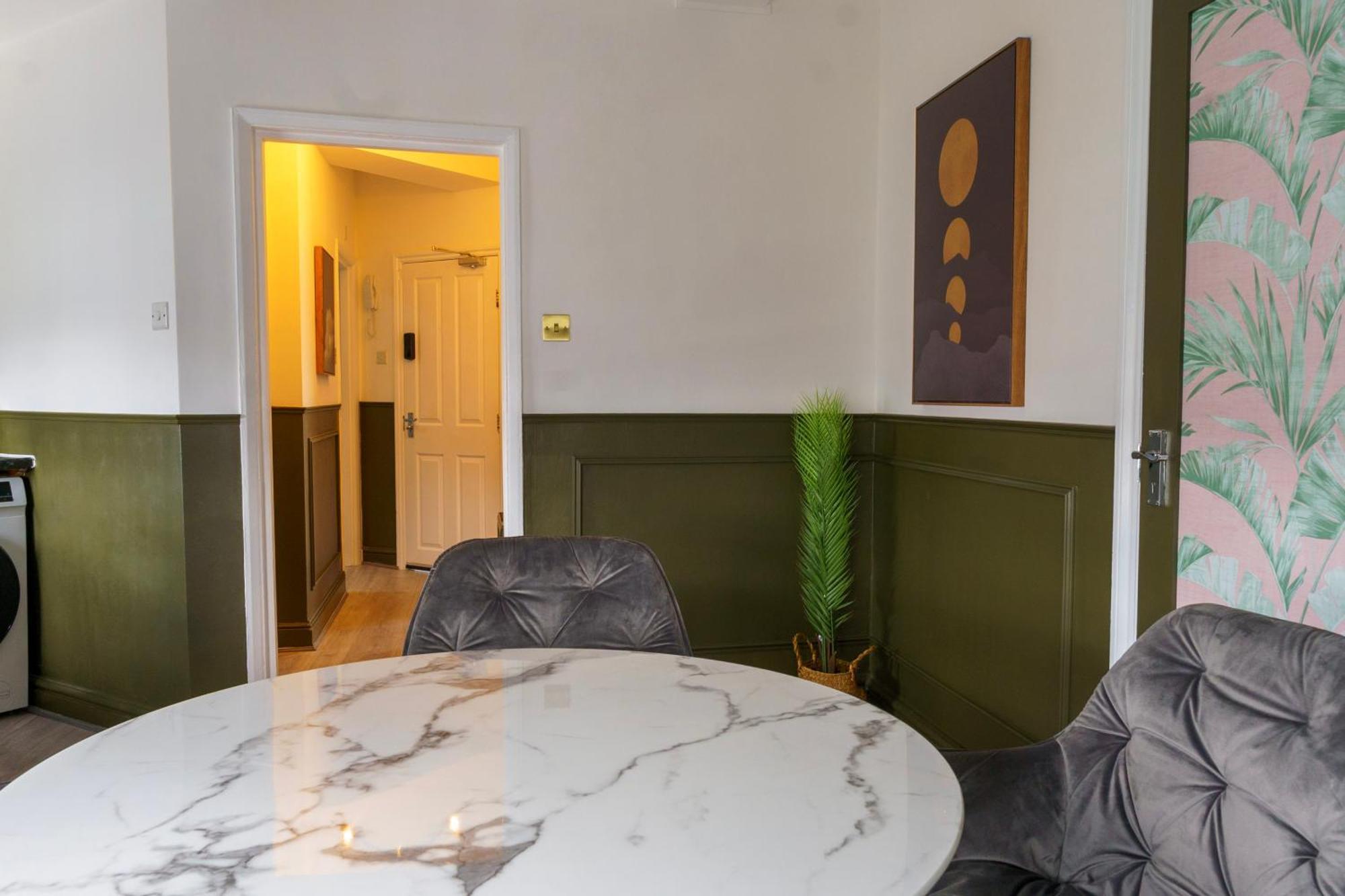 5C- Stylish Urban Retreat - Spacious 2 Bed Flat 런던 외부 사진