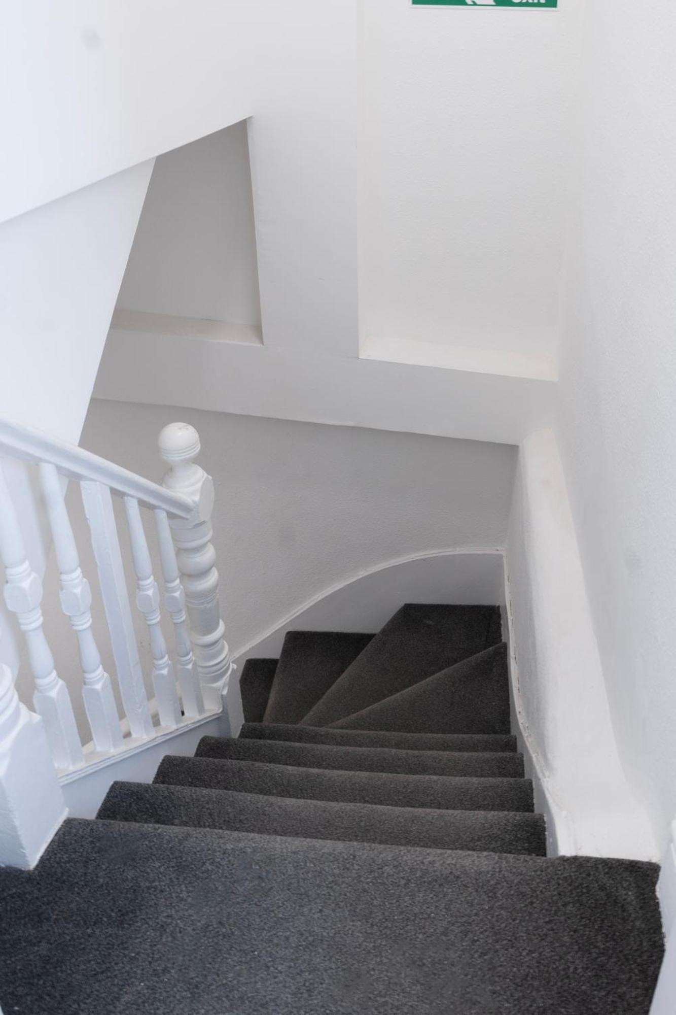 5C- Stylish Urban Retreat - Spacious 2 Bed Flat 런던 외부 사진
